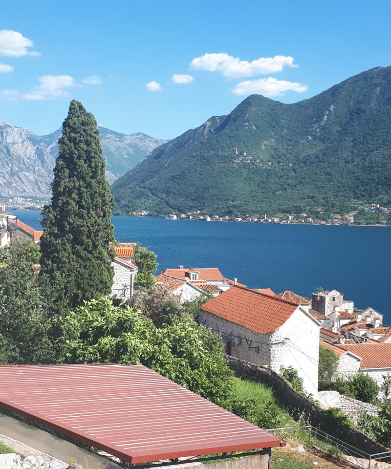 Solos and Singles Guided walking in Montenegro