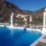 HOTEL SWIMMING POOL GUIDED WALKING IN LA GOMERA