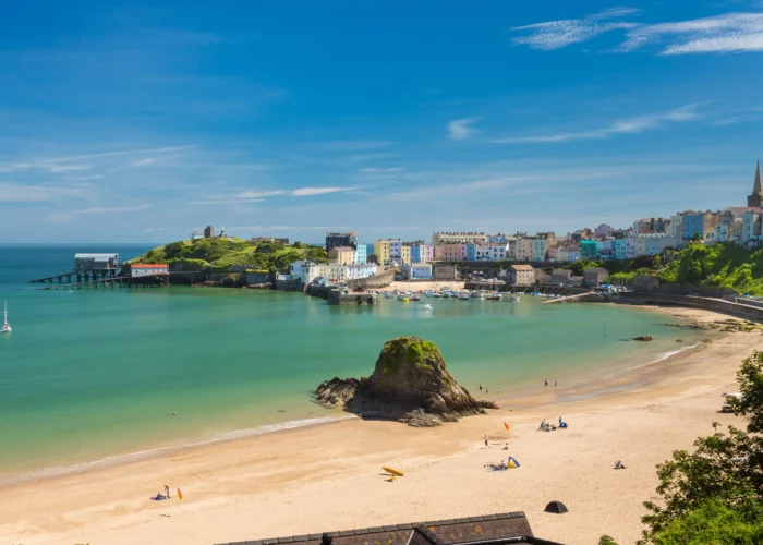 Guided walking for sole travellers in Pembrokeshire